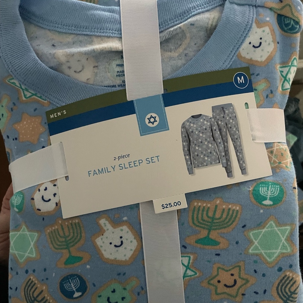 Men’s Matching Family Hanukkah Pajamas NWT